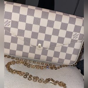Louis Vuitton Clutch w/ Attachable Shoulder Strap